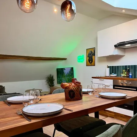 Le Jungle Loft, Lit King Size, Baby-foot & Design شقة لا روش سور يو