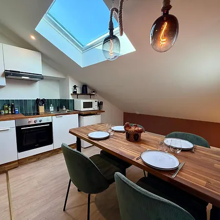 Le Jungle Loft, Lit King Size, Baby-foot & Design Appartement